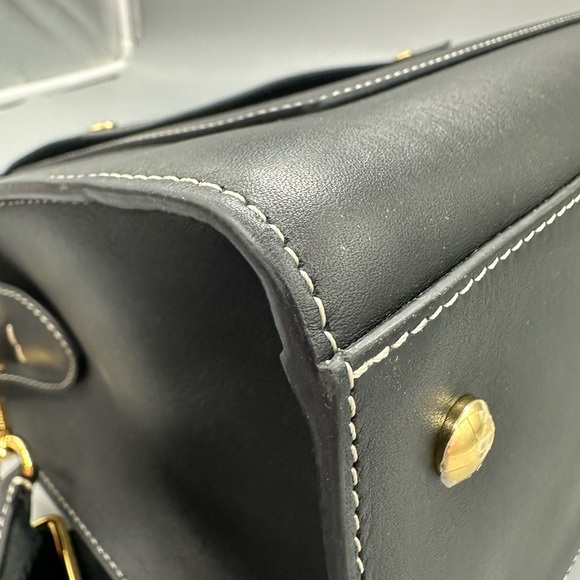 Burberry Pocket Tote Topstitched Leather Medium